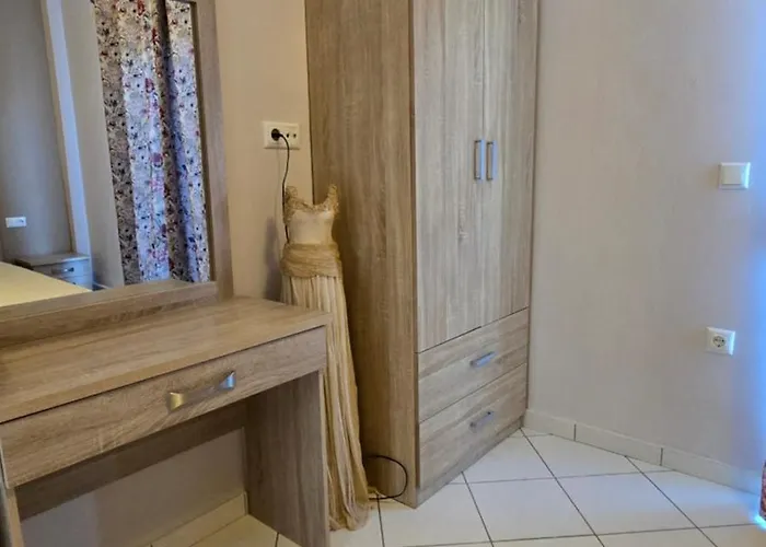 Vasilikis Place * エラフォニソス